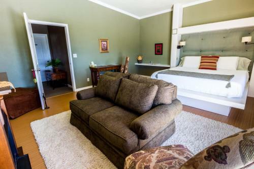 Vista De La Luna Bed & Breakfast