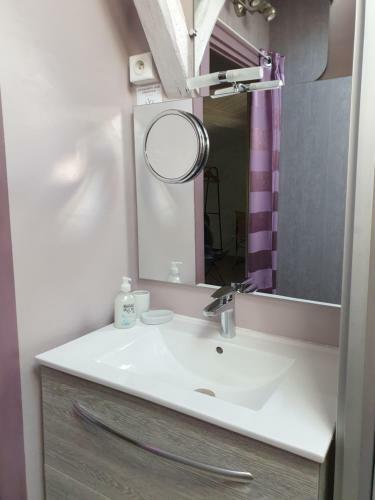 G�te 4 �toiles La Belle Eau Calme