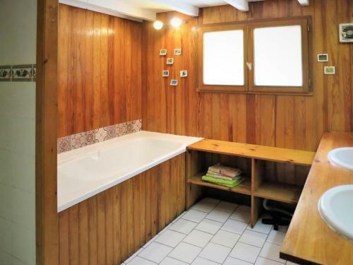 Holiday Home Castagney - Gem160