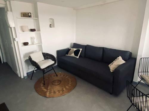 Stunning Cozy Bay View Apartment In Frejus