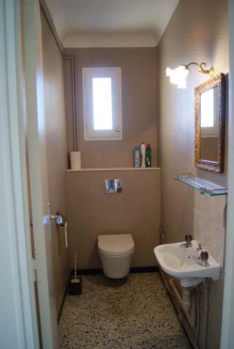 G�te La Charit� � Proximit� de Roussillon, Gordes