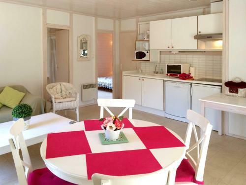 Palm House In Quiet Residence Close To Saint Tropez