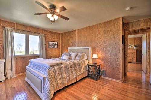 The Front Porch 20-acre Country Home With Mtn View