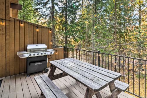 Apartamento Whitefish Escape With Deck 3 Mi To Ski Resort!