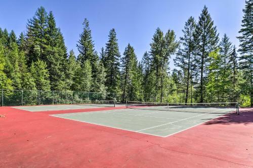 Apartamento Whitefish Escape With Deck 3 Mi To Ski Resort!