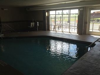 Hotel Americinn Waupun