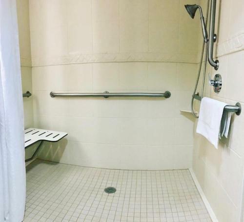 Holiday Inn Express Hotel & Suites Torrington