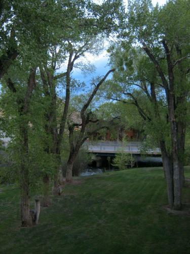 Stagecoach Motor Inn