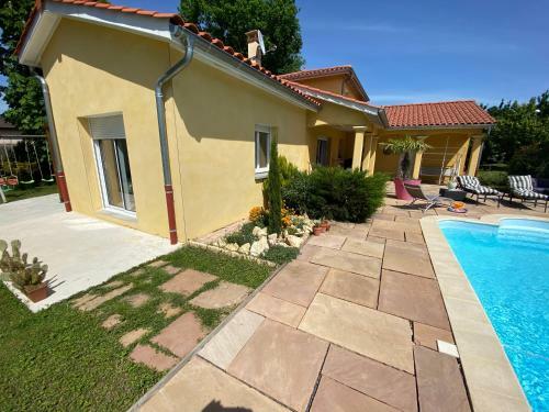 Bed & Breakfast Chambres Dans Villa Avec Piscine