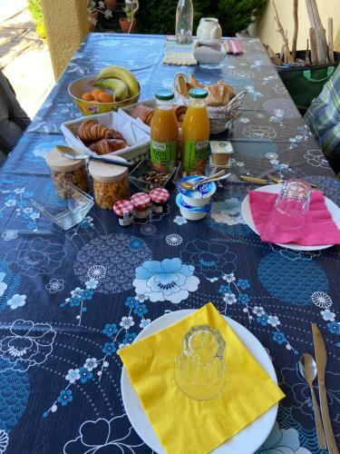 Bed & Breakfast Chambres Dans Villa Avec Piscine