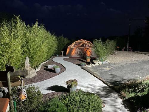 Bed & Breakfast Le D�me Et Son Jacuzzi