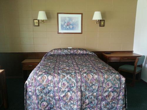 Spinning Wheel Motel