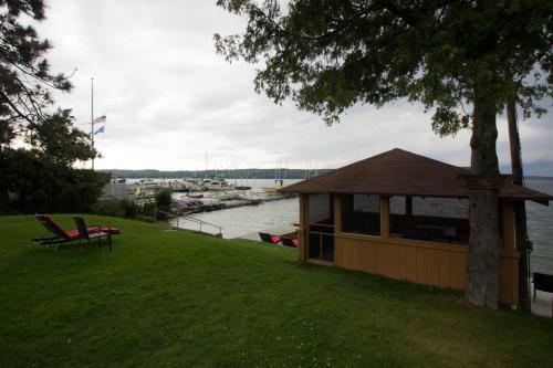 Hotel Pine Grove Resort