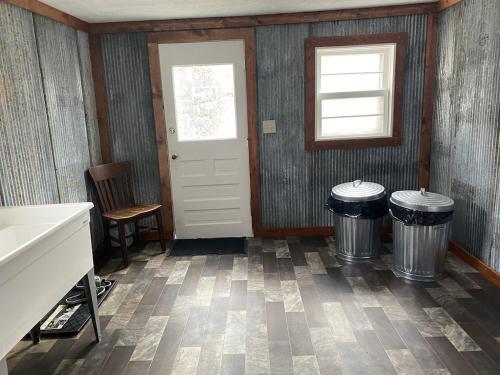 Villa Newly Remodeled Riverfront Cabin In Crane Country