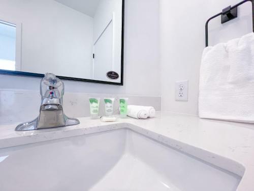 Bright 1bd/1ba Downtown Omaha Apartments