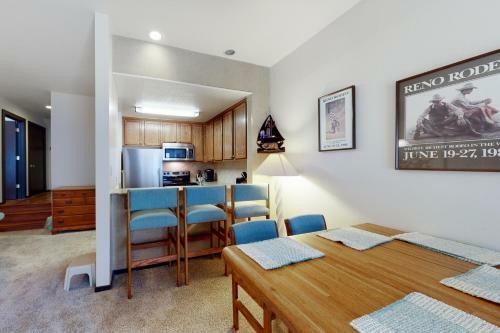 Tahome & Tahoe Place