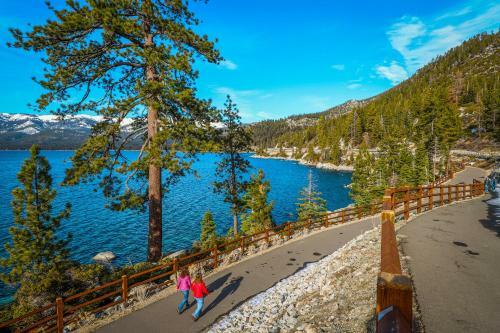 Tahome & Tahoe Place