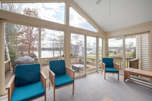 Lakefront Retreat On Halfmoon Lake!