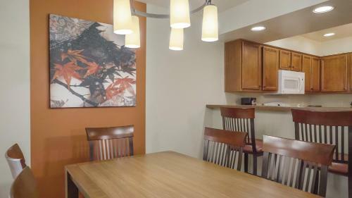 Hotel Club Wyndham South Shore