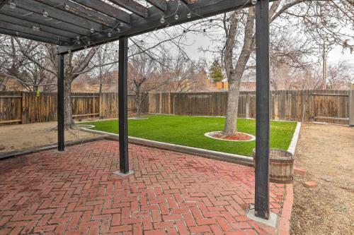 Adorable Reno Home With Wifi And Private Yard!
