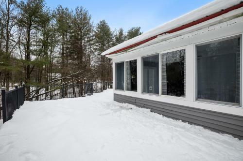 Updated Gilford Home On The Hill Retreat!
