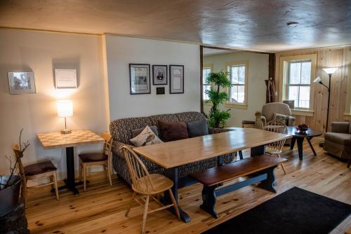 Hostal Brook Road Inn