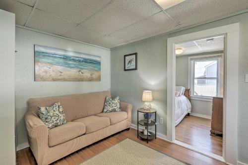 Quaint Hampton Villa - Walk To Beach And Dining