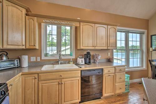 Waterside Haven On Milton Pond With Deck And Boat Dock