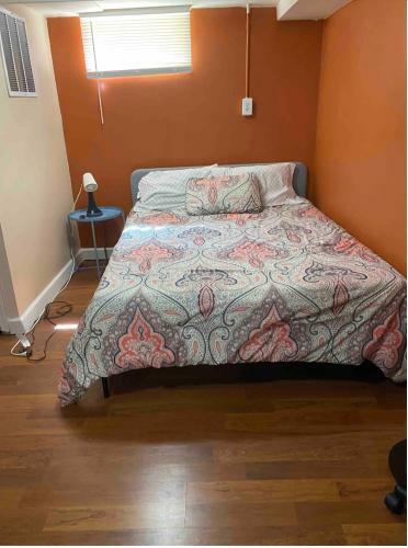 Cozy Private Basement Room