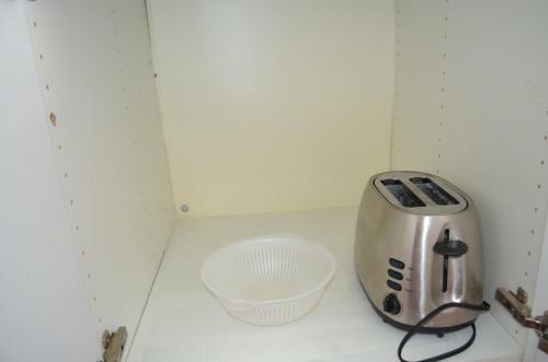 Hostal Cozy Private Bedrooms Kitchen Wifi