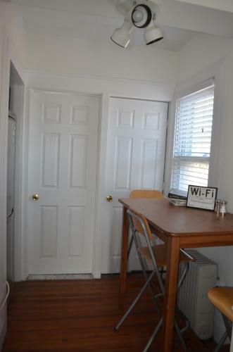 Hostal Cozy Private Bedrooms Kitchen Wifi