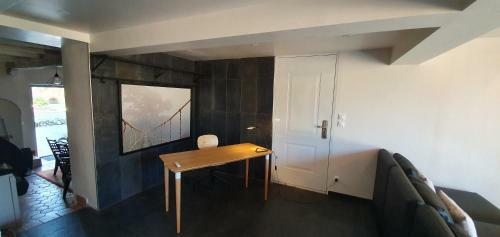 Le Prieure De Vernelle