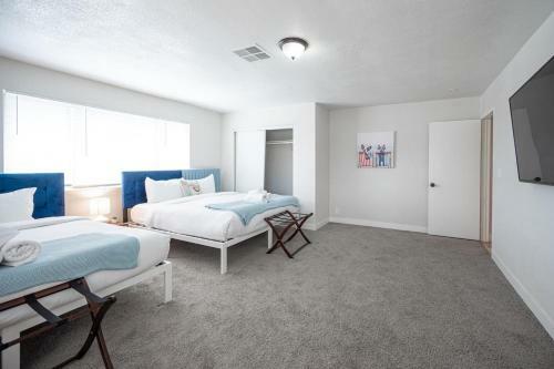 Lux Escape 6br, 3ba, Pool, Spa And Mini Golf 31 Days Only