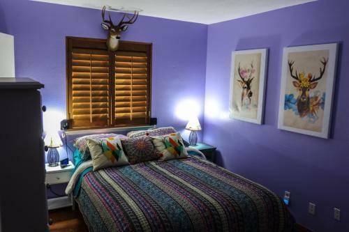 Cozy Cabin 7min From Strip Airport