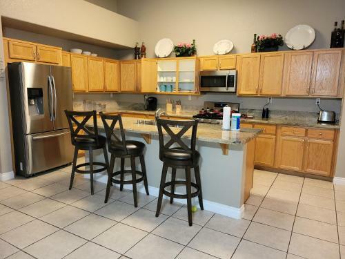 Single Story 2800 Sqft Lovely Home