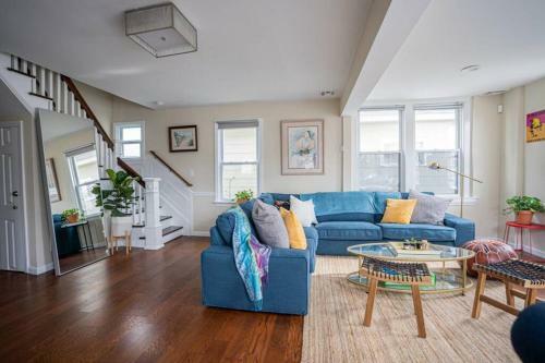 New 4br In AC Quiet Island +central Location