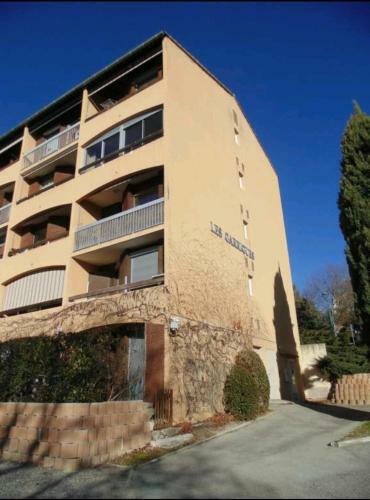 Apartamento Studio Meubl� Cures Thermales Avec Vue