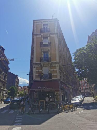 Apartamento Bel Appartement Charme Ancien Dans Quartier Anim�