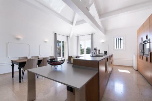 Luxury Villas At Grimaud