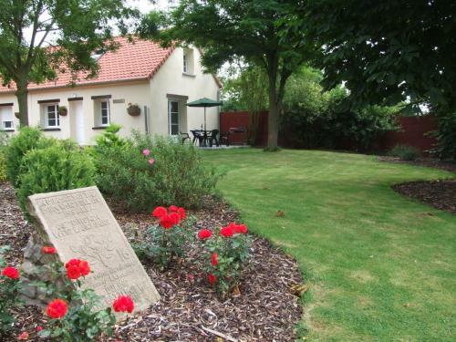 Coury House, Chavasse Farm
