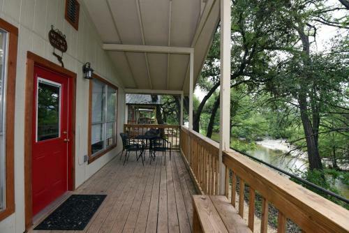 River Bluff Cabins