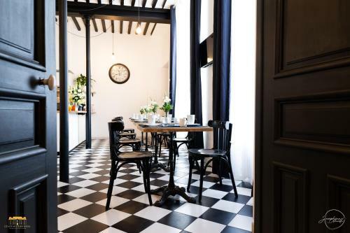 Hostal Ch�teau D'hermival
