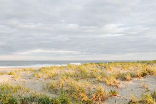 The Allenhurst, Beach Apartment #9 - Small Studio With Bathroom & Kitchenette