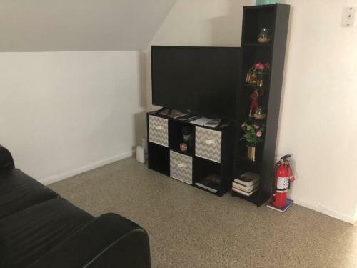 Apartamento Updated 2br 1bath Parking /close To Everything