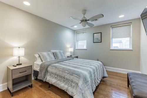 Welcoming 2br 1 Block To Beach