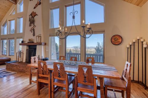 Upscale Angel Fire Cabin With Deck Ski Nearby!