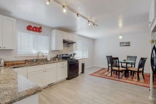 Calm, Cool Grey Casa