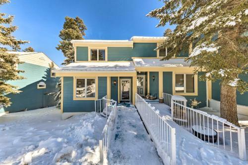 Apartamento Bright Cloudcroft Condo With Game Room And Deck!