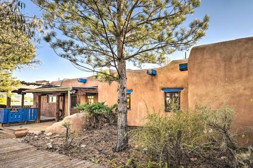 El Prado Home With Hot Tub, Panoramic Mtn Views