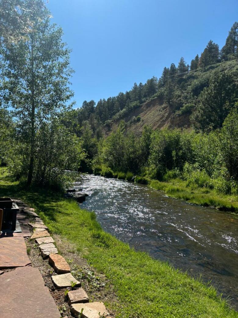 Streamside Retreat On The River